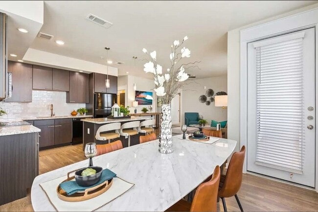 Building Photo - 7204 Town Center Blvd Blvd