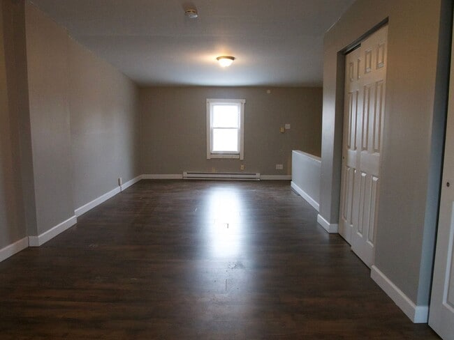 Building Photo - Spacious 4-Bedroom, 1- Bathroom Row home in Allentown – Section 8 Encouraged to Apply!