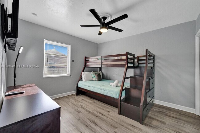 Building Photo - 529 NW 8th St