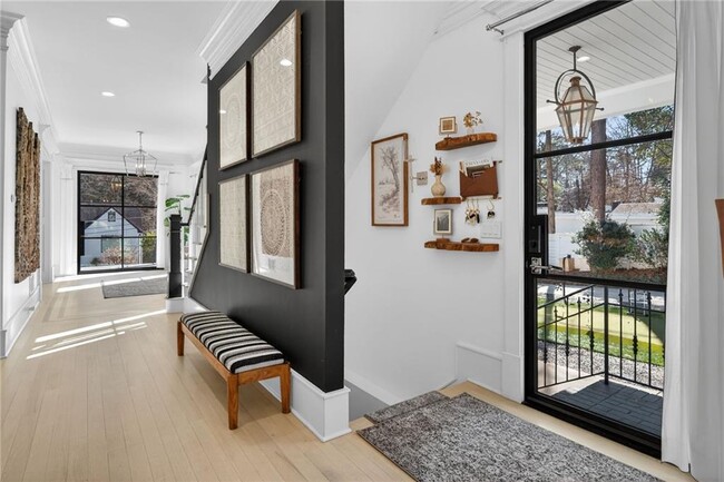 Building Photo - 1812 Wellbourne Dr NE