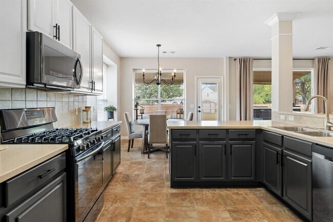 Building Photo - 154 Larch Cove