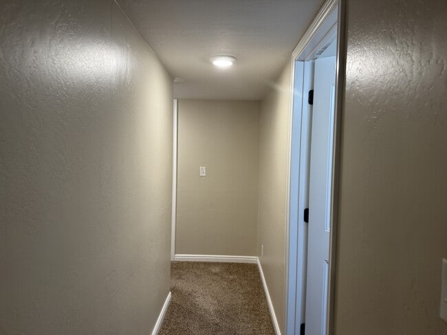 Building Photo - 7691 Willow Walk Ln