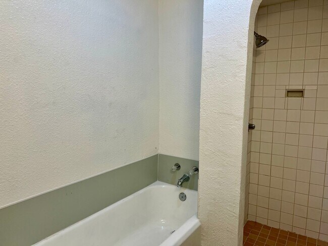 Building Photo - 1310-1314 P St