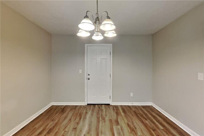 Building Photo - 6015 Sumit Ct NW