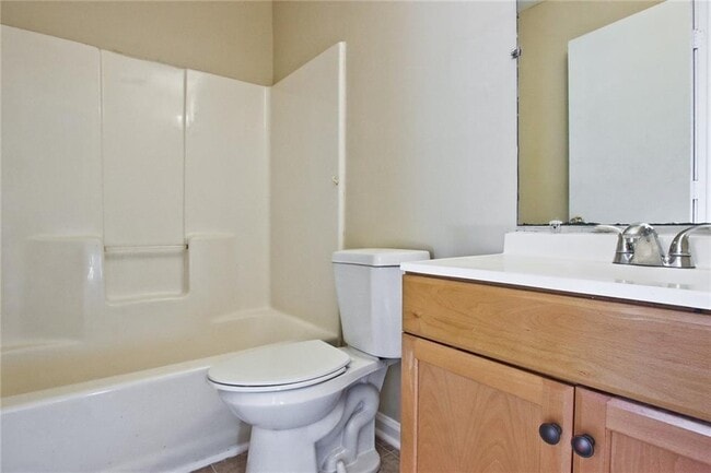 Building Photo - 3657 River Ridge Ct