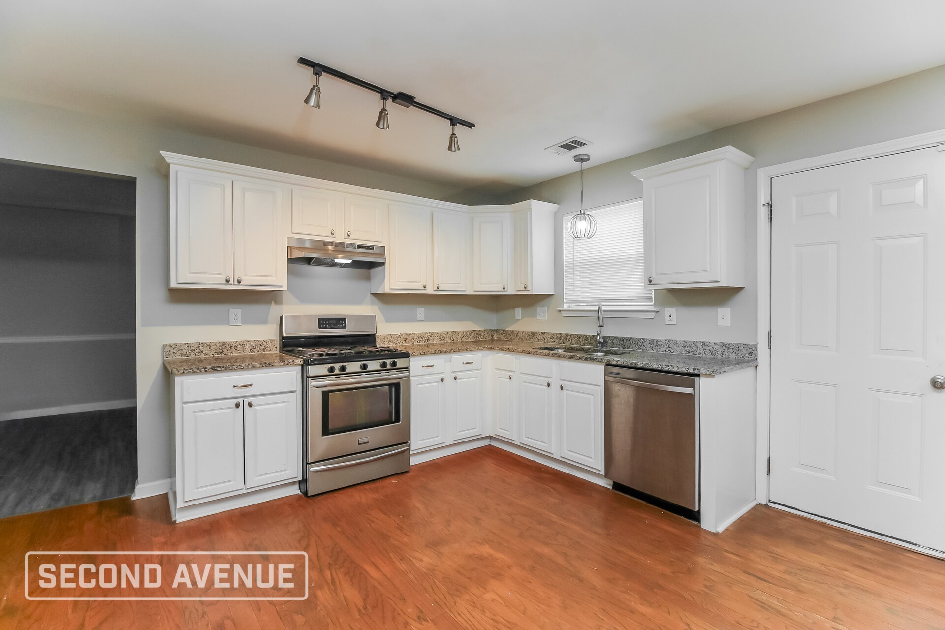 Building Photo - 5681 Spring Mill Cir