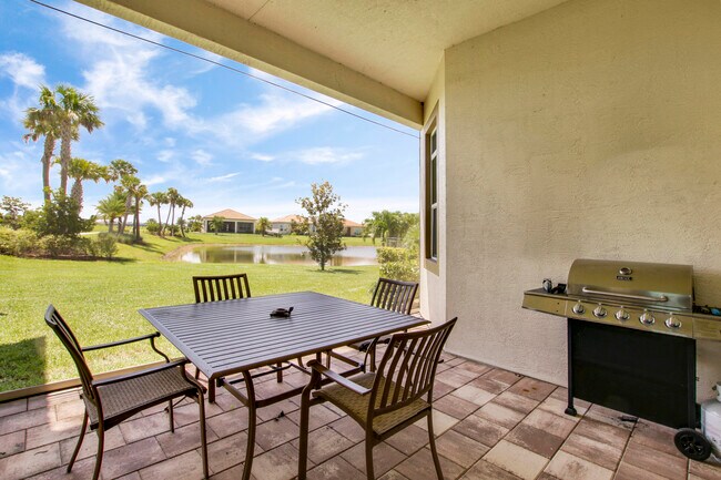 Building Photo - 17001 SW Sapri Way