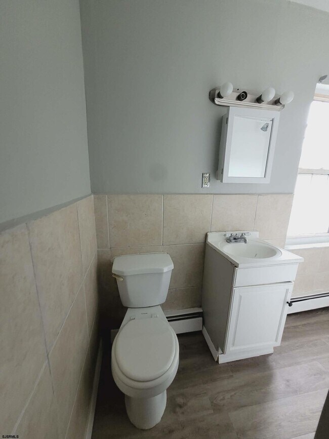 Building Photo - 1108 Baltic Ave