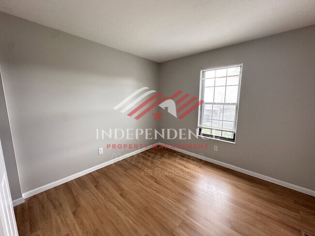 Building Photo - 2385 Fieldstone Cir