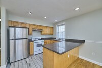Building Photo - 157 Fuller St