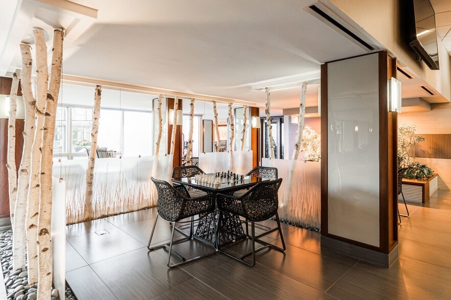 Building Photo - 400 E Randolph St