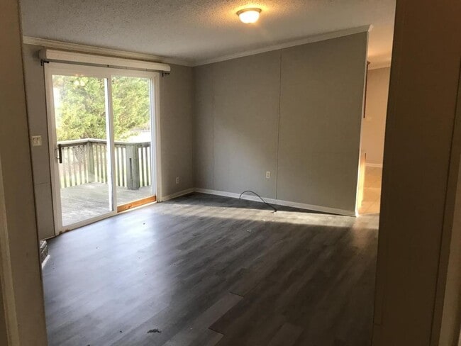 Building Photo - 307 Tammy Lynn Cir