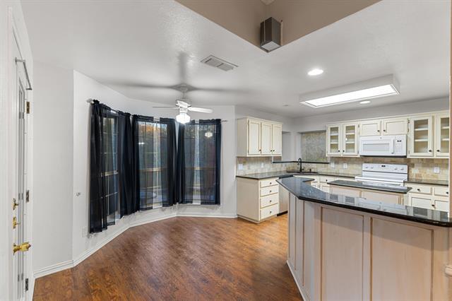 Building Photo - 1418 Holley Creek Ln