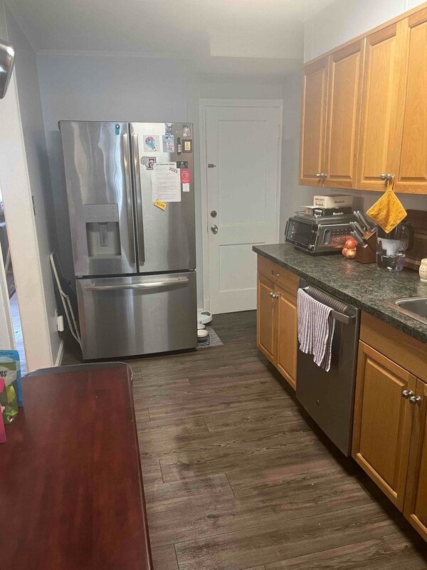 Building Photo - 1658 Thetford Rd