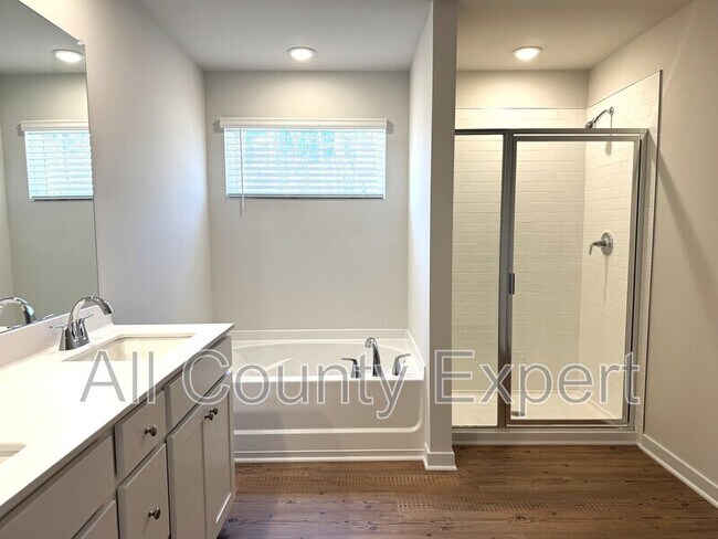 Building Photo - 7273 Mulberry St