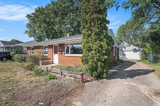 Building Photo - 2715 Edison Rd