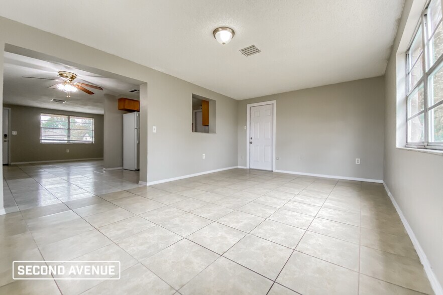 Building Photo - 4847 Elmwood St