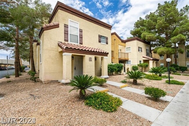 Primary Photo - 2801 N Rainbow Blvd