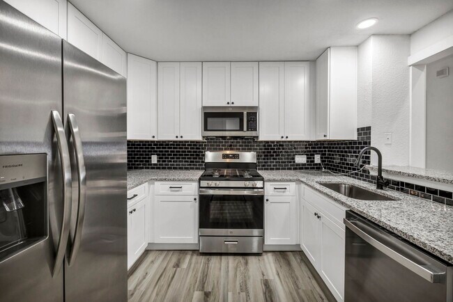 Building Photo - 5903 Kevin Kelly Pl