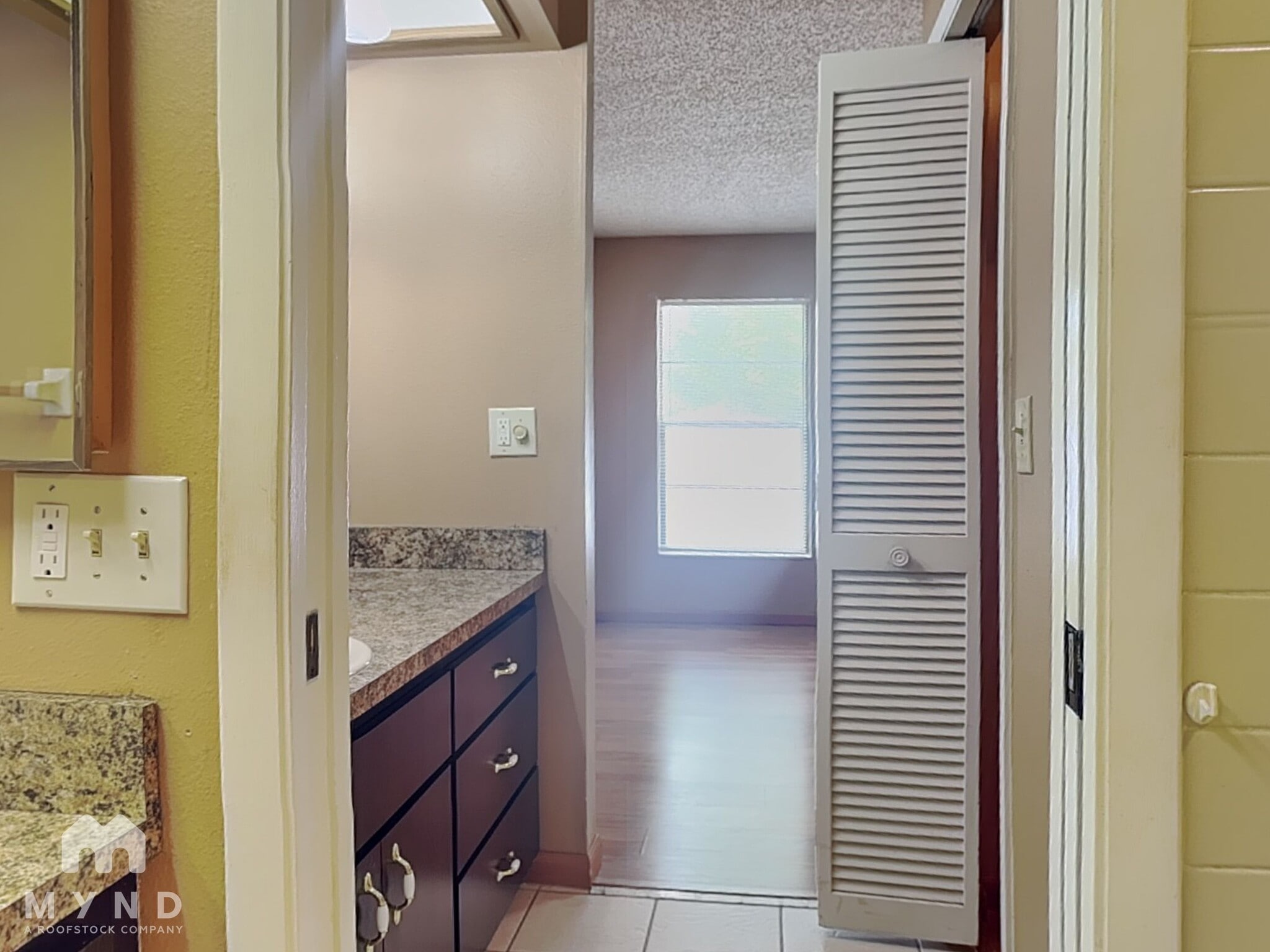 Building Photo - 2024 Sheffield Ct