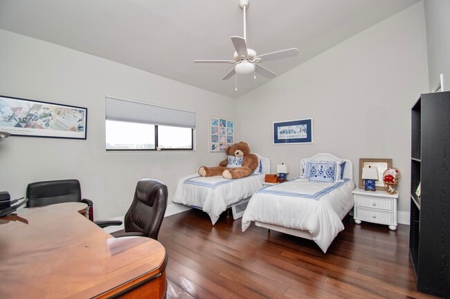 Building Photo - 22504 Esplanada Cir