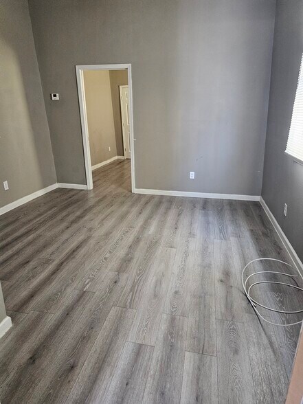 Building Photo - 2615 S Johnson St