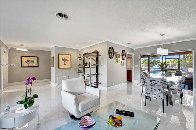 Building Photo - 4060 NE 26th Ave