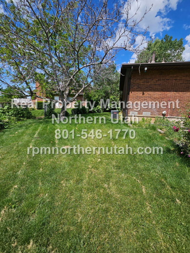 Building Photo - 5 Bedroom 3 Bath Home in Fruit Heights Com...