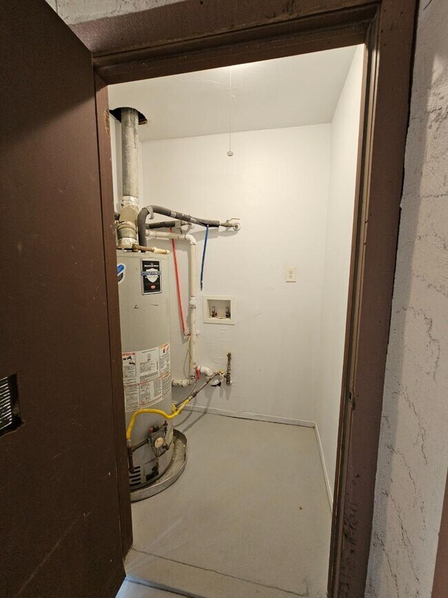 Building Photo - 2708 Windswept Cove