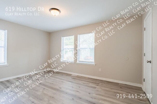 Building Photo - 619 Hilltop Dr