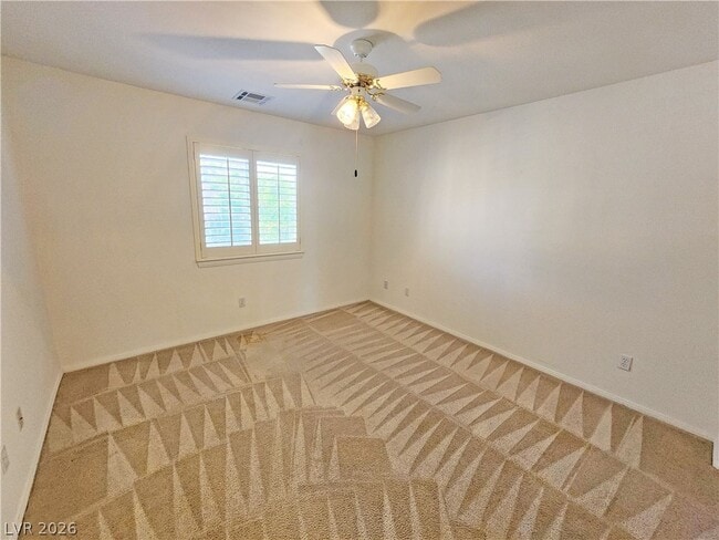 Building Photo - 380 Round Up Ct