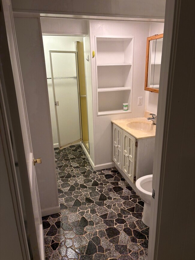 Building Photo - 22 Kentbury Way