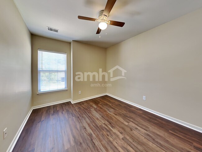 Building Photo - 141 Chemistry Cir