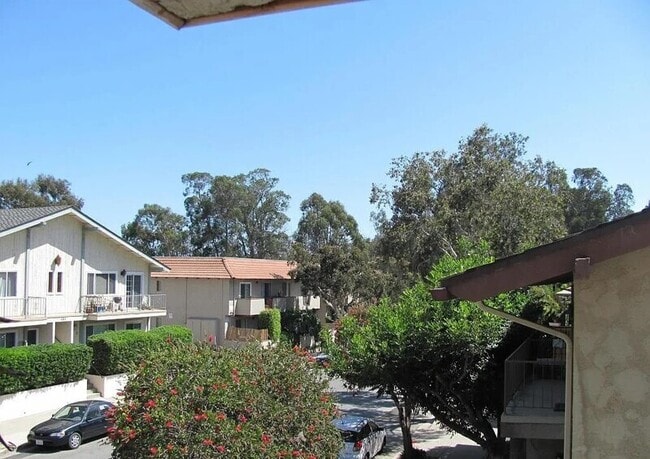 Building Photo - 409 Ellwood Beach Dr