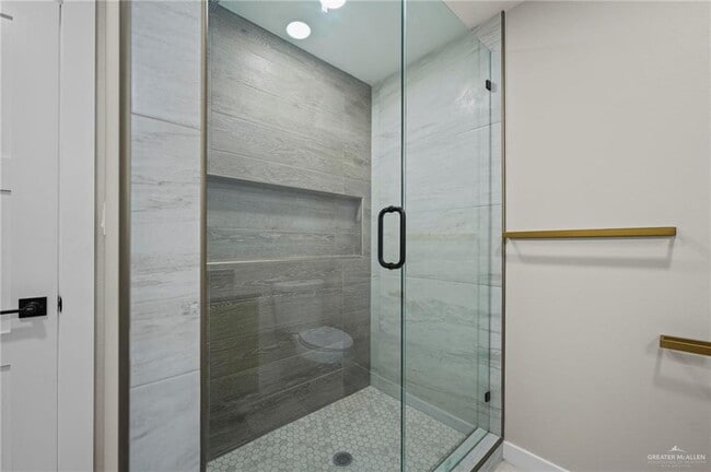 Building Photo - 18 Corales St