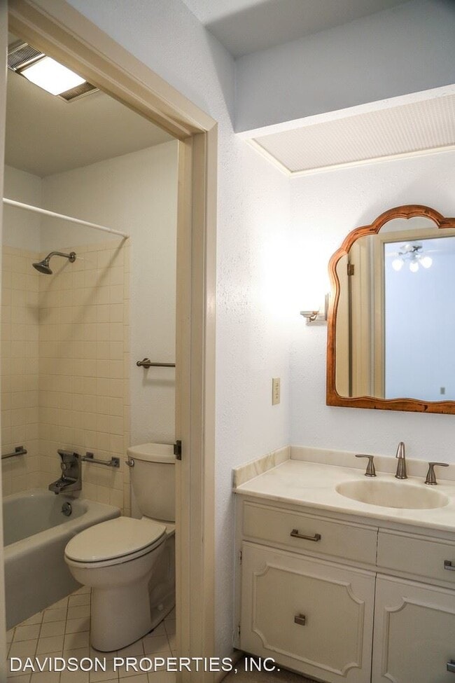 Building Photo - 2 br, 2.5 bath House - 16 Gallery Court