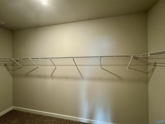 Building Photo - 336 Shady Ln