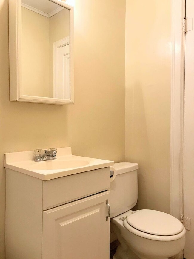 Building Photo - Cute 2 Bed 1 Bath in Good Neighborhood