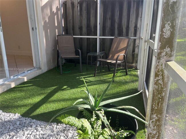 Building Photo - 2045 Pompeii Ct