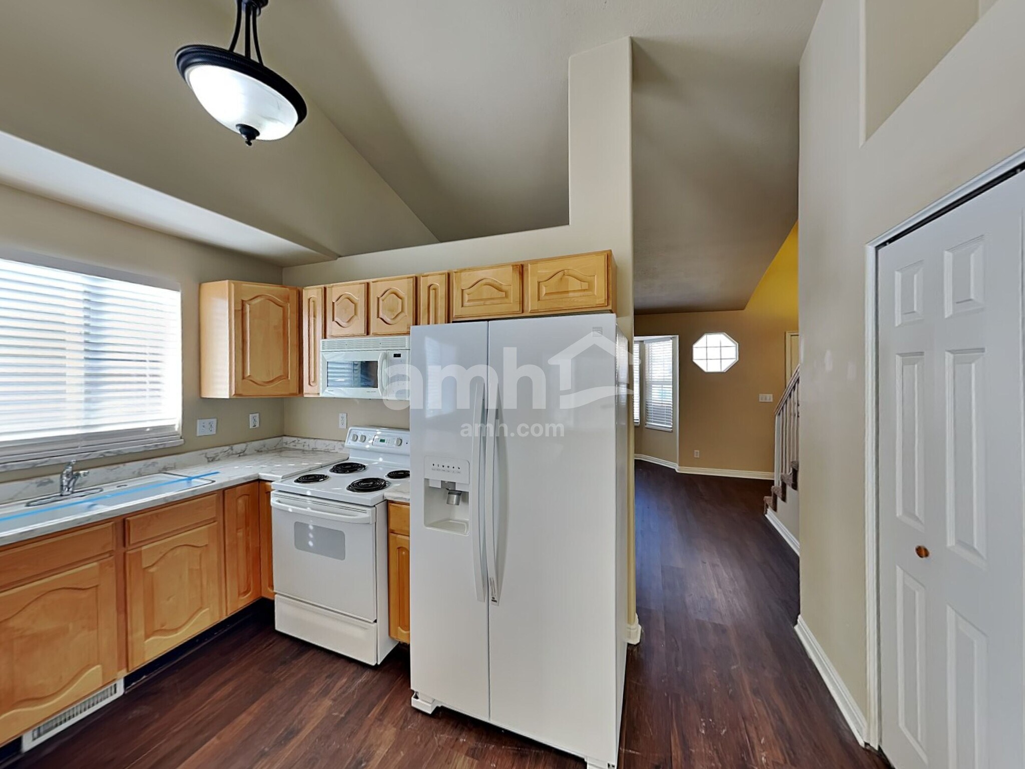 Building Photo - 1526 N 250 W