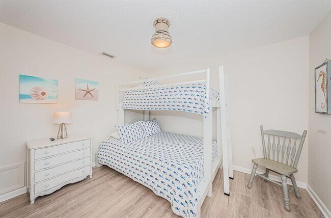 Building Photo - 6107 Mirada Cir