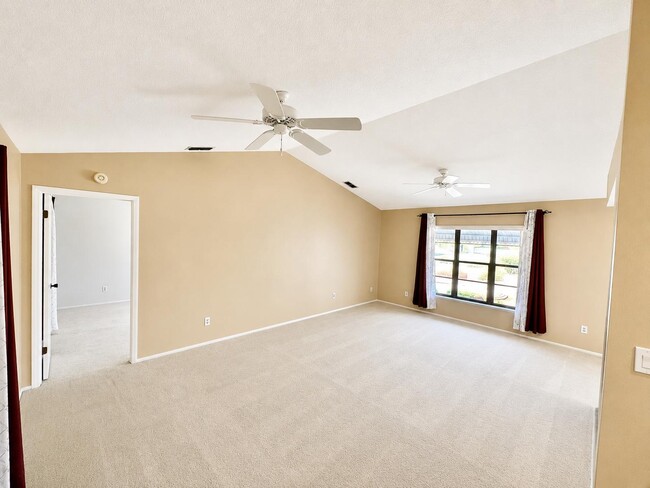 Building Photo - 8205 Pagoda Dr