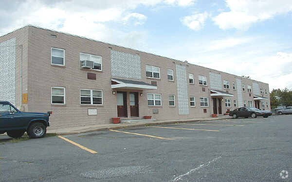 Santa Fe Apartments - Oak Run Apartments