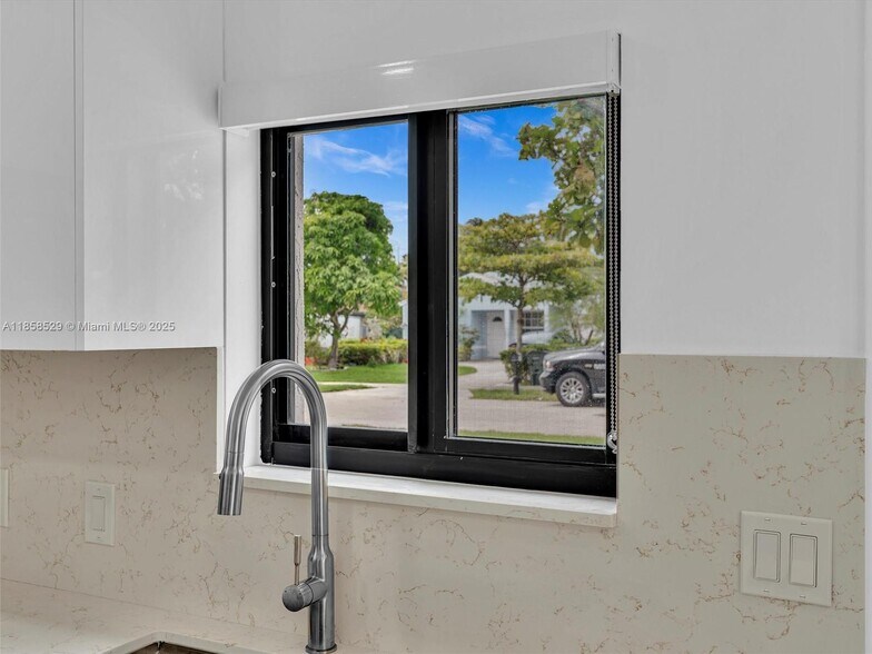 Building Photo - 107 Central Ave