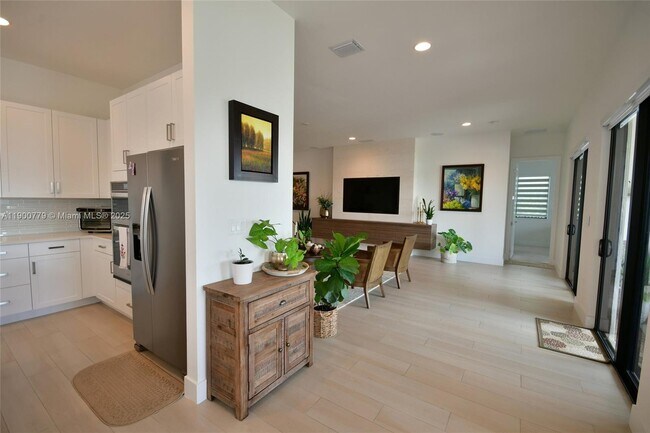 Building Photo - 4221 SW 178th Ave