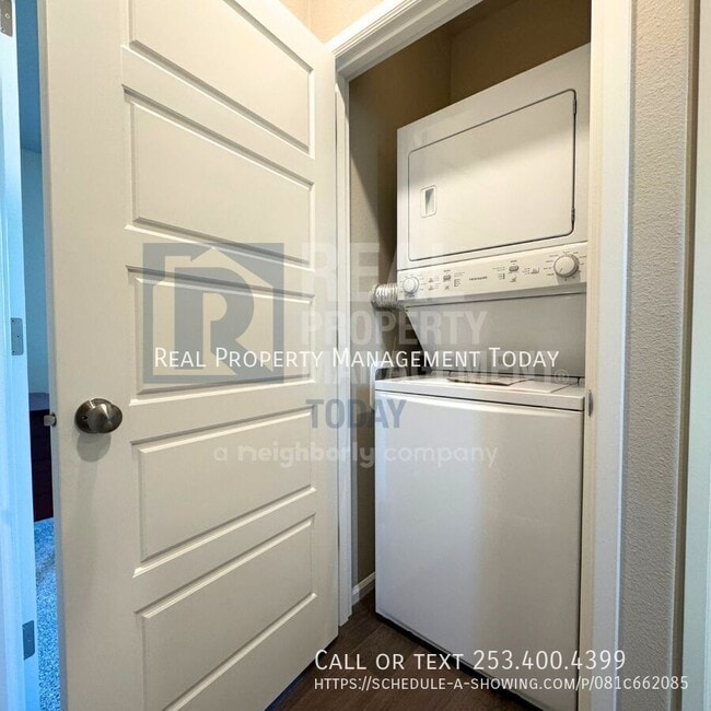 Building Photo - 3114 14th Ave NW