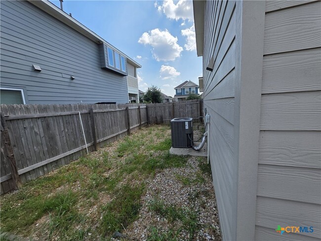 Building Photo - 130 Frasier Dr