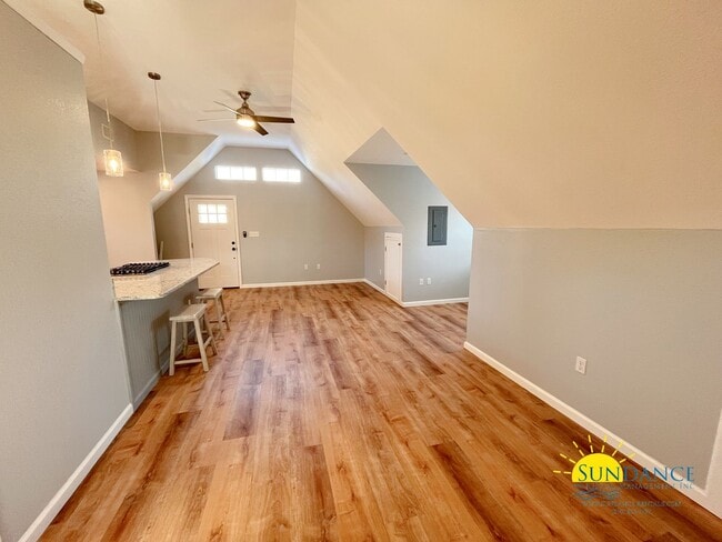 Building Photo - Exceptional 1 Bedroom Unit in Niceville!