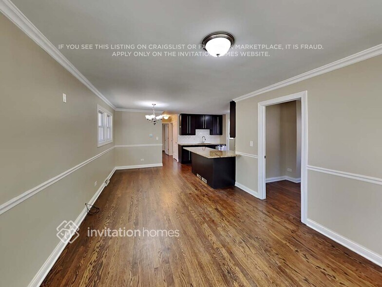 Building Photo - 5451 N Nagle Ave