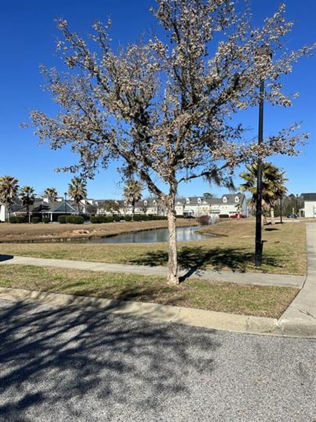 Building Photo - 3 Bed/ 2.5 Bath Home very close to Fort Stewart gate seven!!